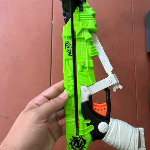 Nerf Zombie Strike  Wrathbolt Crossbow - Picture 3 of 4